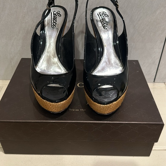 Gucci Vitello Vernice Wedges - Picture 2 of 5